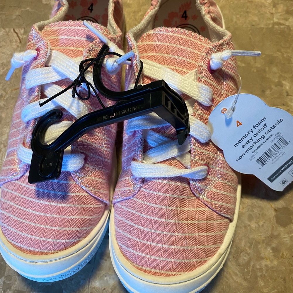 New Girls Size 4 Shoes